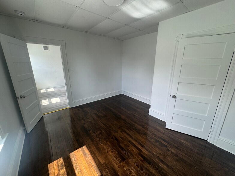 Bedroom - 25 Wyman St