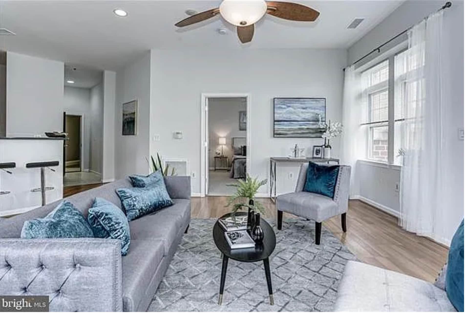 Building Photo - 309 Holland Ln