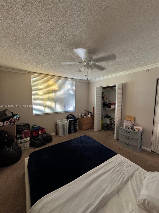 Building Photo - 4840 N State Rd 7