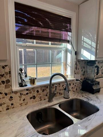 Building Photo - 2611 Peninsula Dr