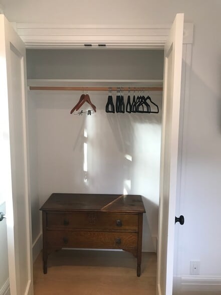 Building Photo - 932 Delaware St