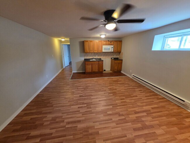 Primary Photo - 7038 Forrest Ave