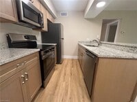 Building Photo - 5305 Summerlin Rd