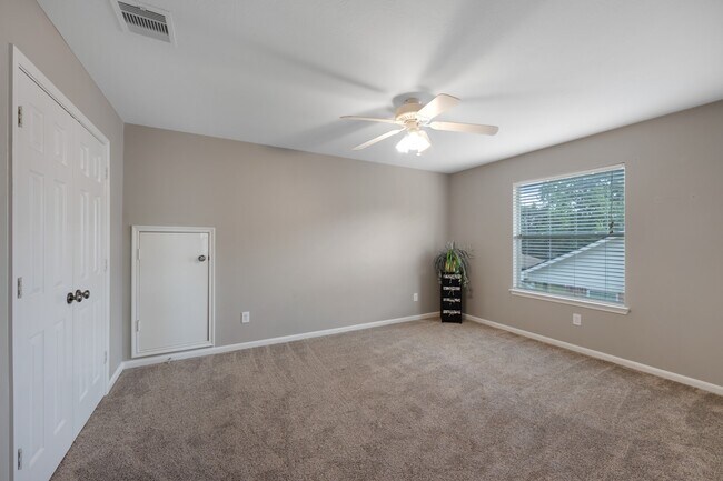 Building Photo - 9810 Spring Alp Ct