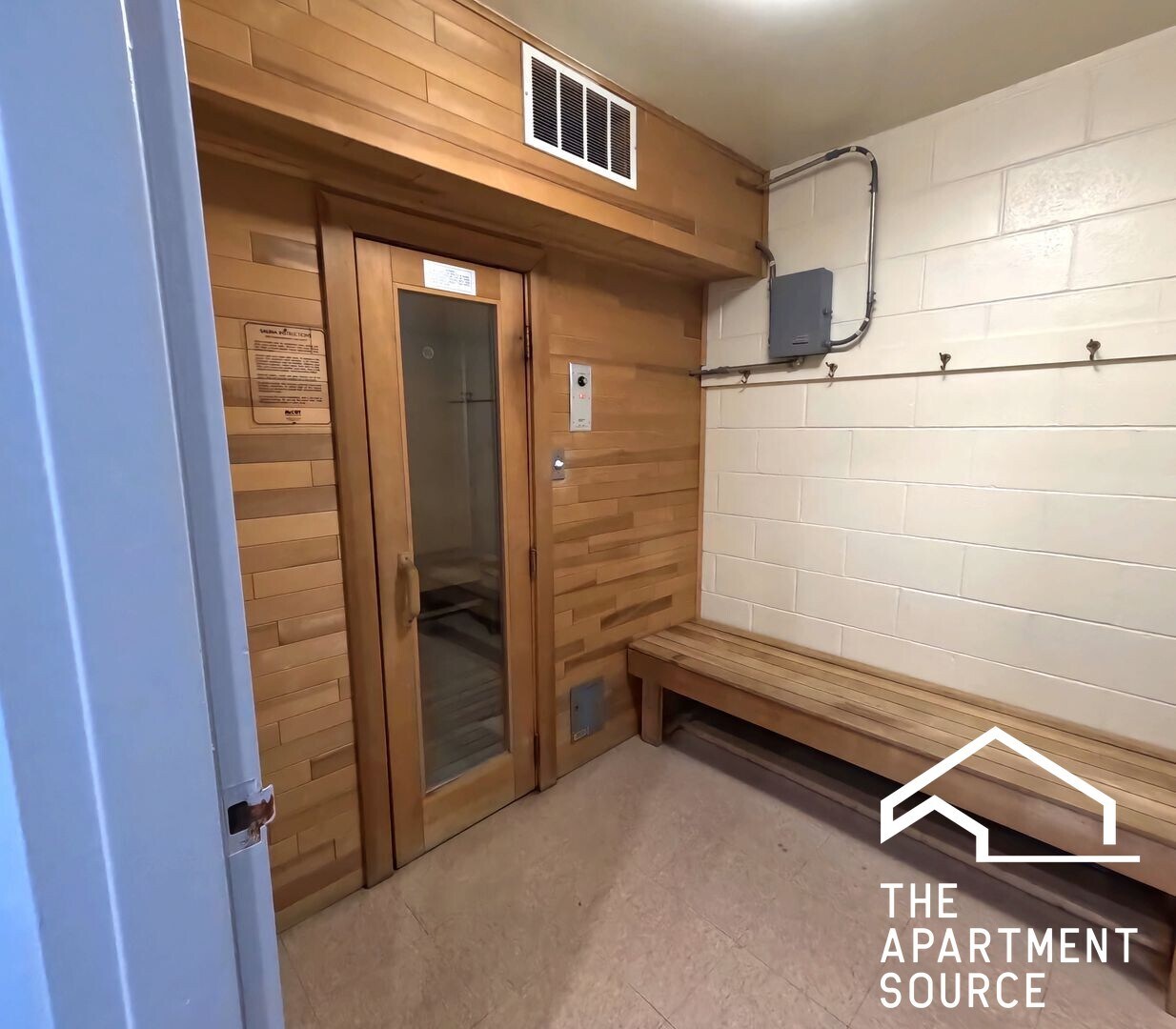 Building Photo - 6325 N Sheridan Rd