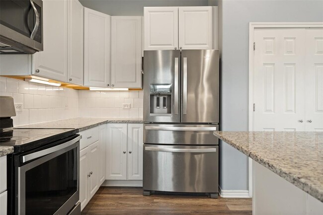 Building Photo - 1024 Daviot Dr