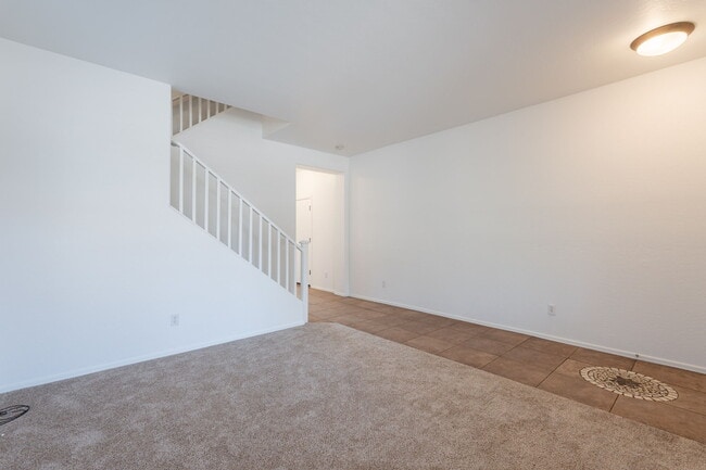 Building Photo - 4500 E Del Rio St