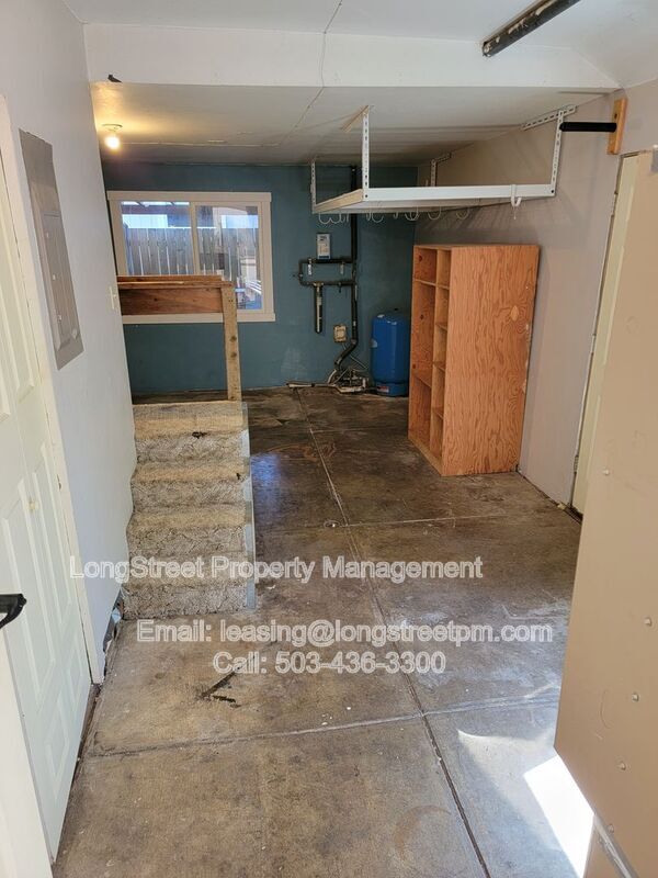 Building Photo - 780 SE Marion Ave