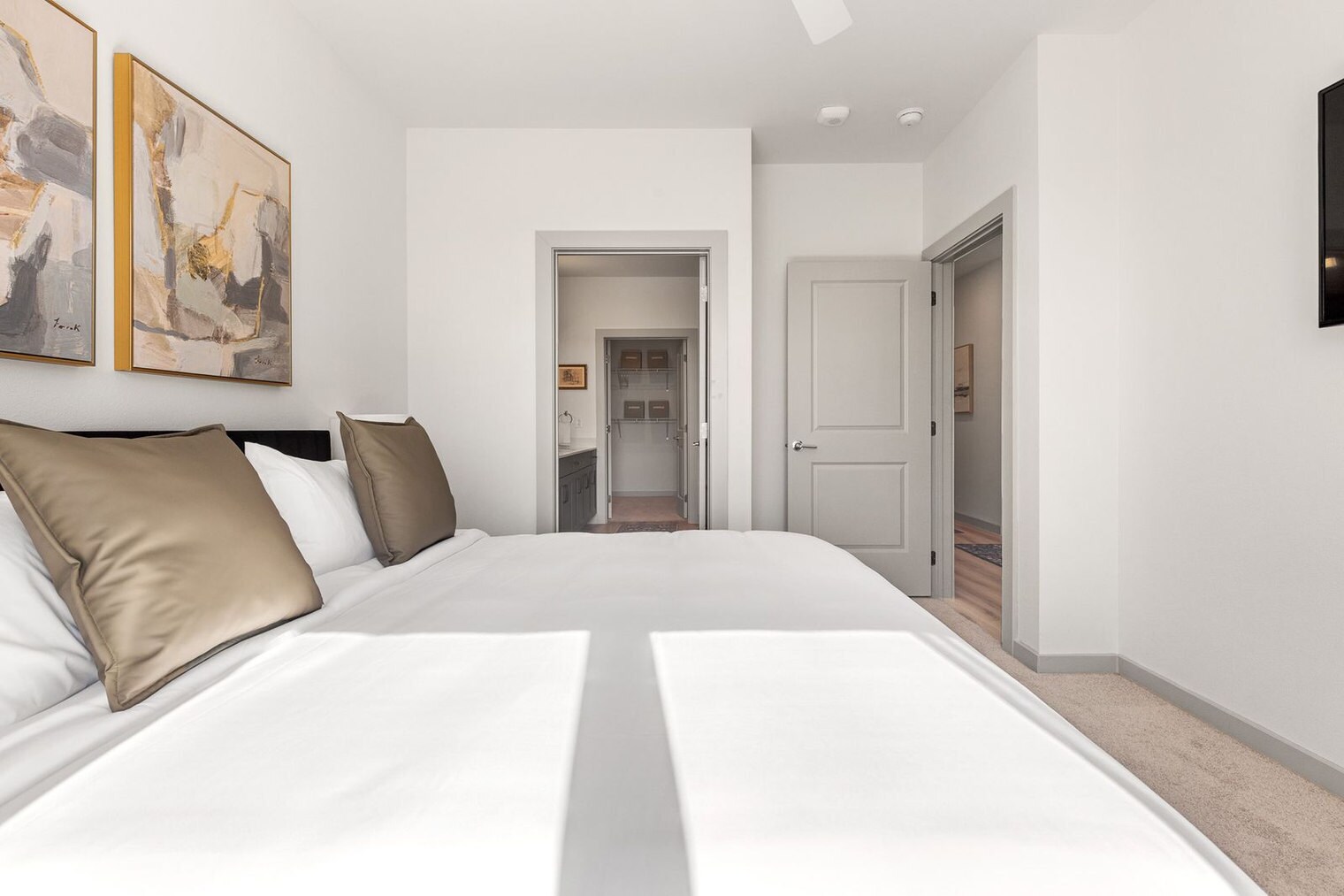 Building Photo - 1301 Leah Ave