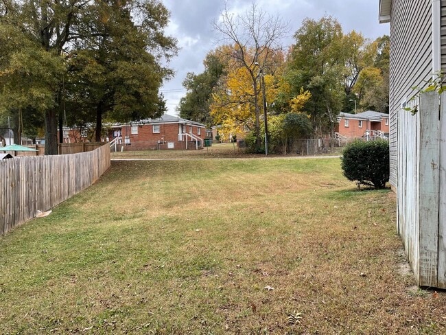Building Photo - 510 Wabash Ave