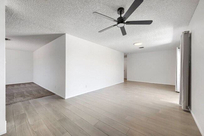 Building Photo - Don't Miss This Charming 3 bed - 2 bath Newly Renovated Home!