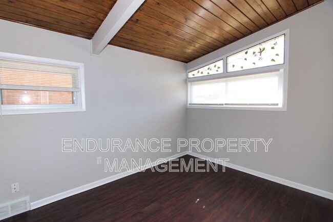 Building Photo - 3130 Balsamridge Dr