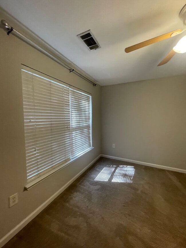 Building Photo - 07-211 Markey