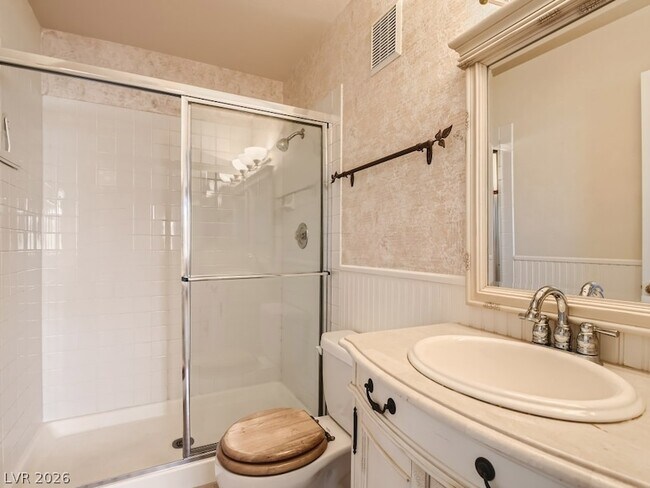 Building Photo - 1045 Grammy Dr