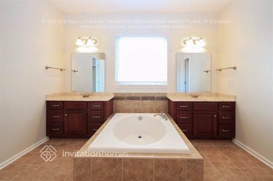 Building Photo - 15620 Centennial Forest Dr