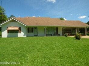 Building Photo - 2083 Martin Rd