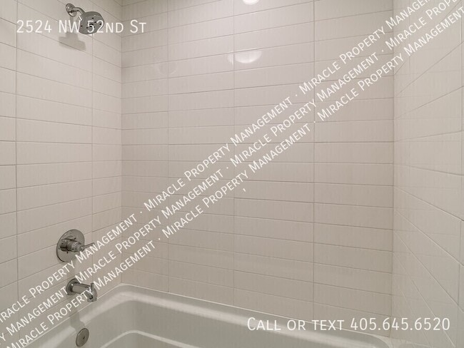 Building Photo - 2524 NW 52nd St
