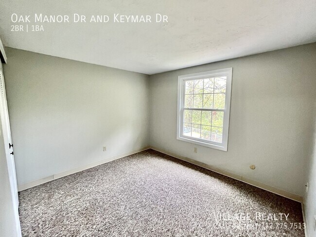 Building Photo - 230 Oak Manor Dr