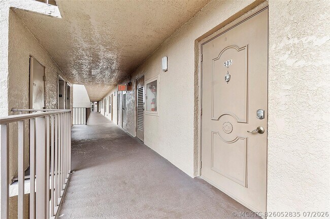Building Photo - 4550 NW 18th Ave