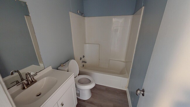 Building Photo - 125 Nann St