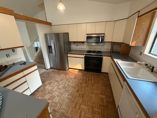 Building Photo - Coming Soon with Updates!