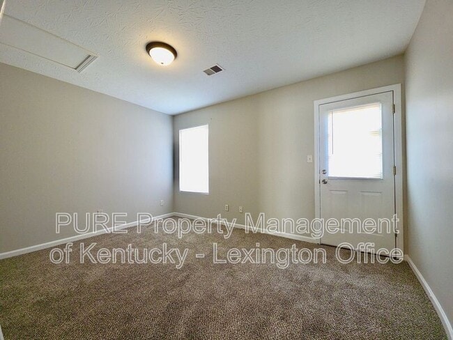 Building Photo - 280 Grinder Ct