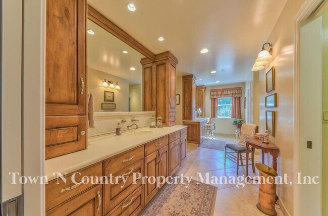 Building Photo - Spacious San Benancio Estate on Over 1 Acre with Workshop, RV Parking & Pasture Area