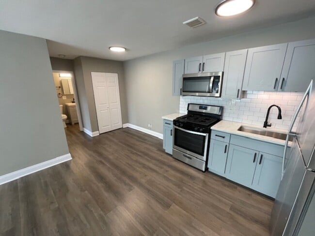 Building Photo - 3 N Dryden Pl