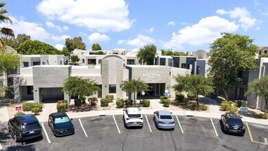 Building Photo - 5611 S 32nd St