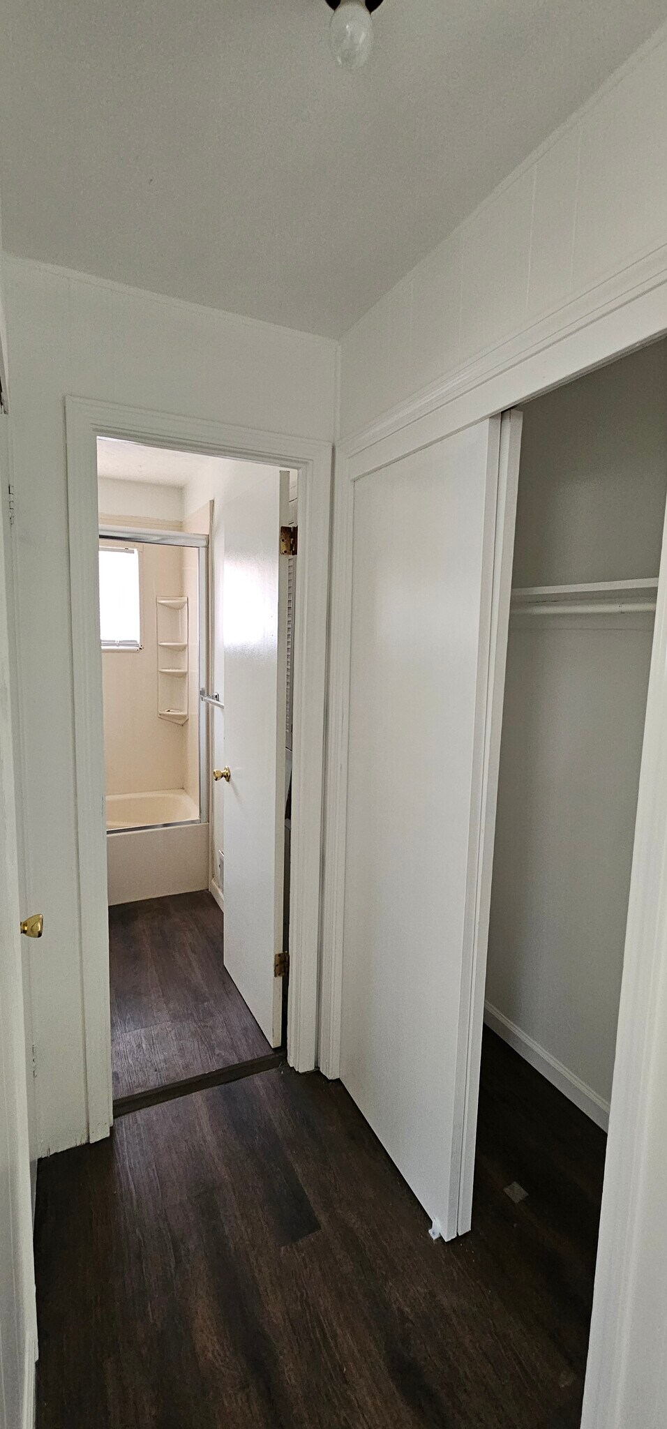 Building Photo - 7504 E 112th St