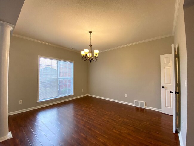 Building Photo - 5 Bedrooms with Bonus, 4 Bath Near Riverda...