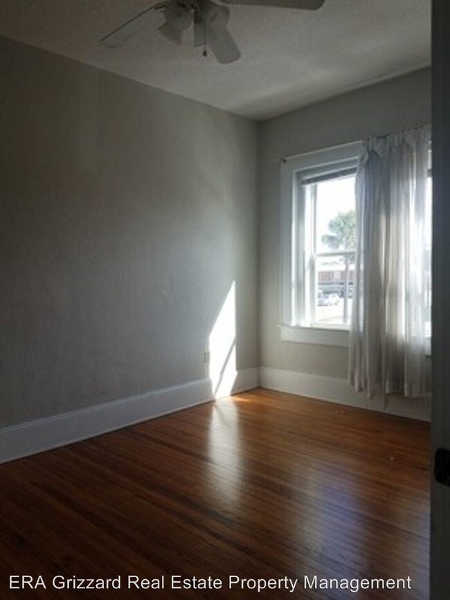 Building Photo - 1 br, 1 bath House - 128 E Magnolia Ave #4