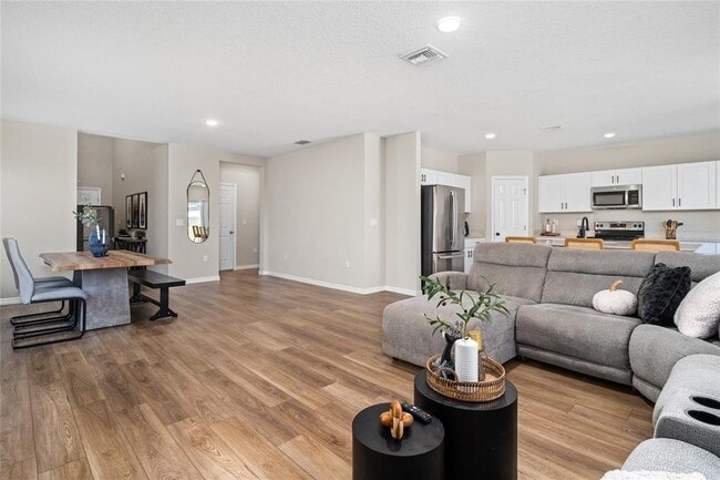 Building Photo - 5008 Starboard St