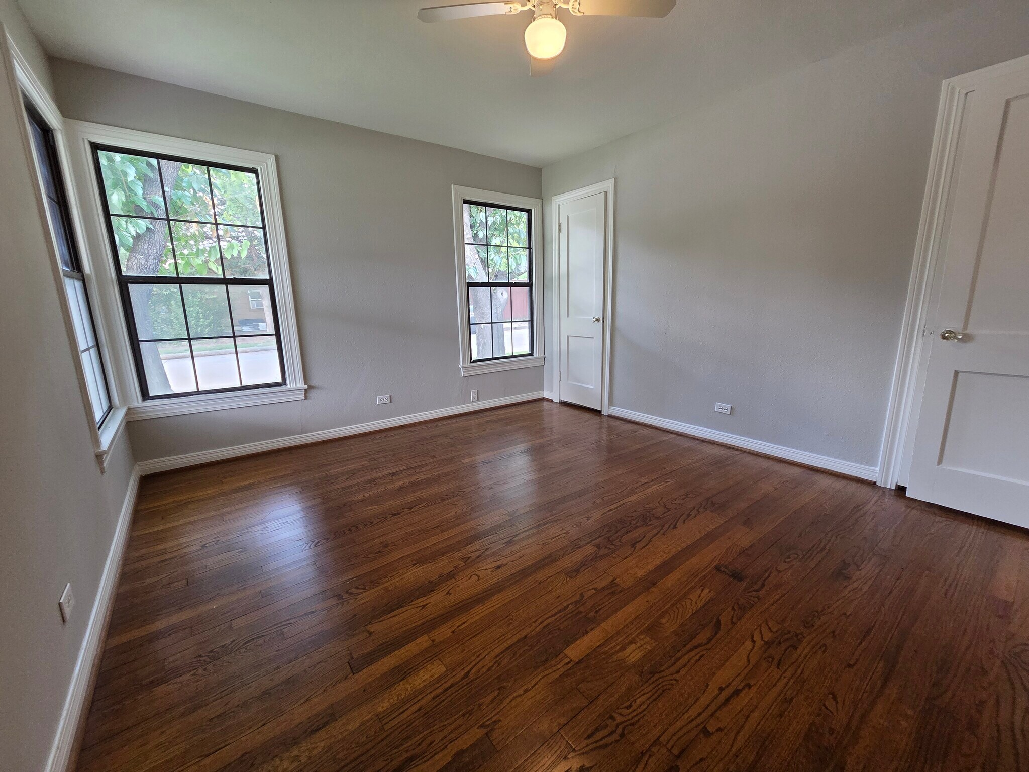 Building Photo - 1309 Shady Ln