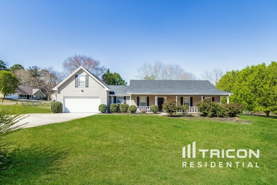 Primary Photo - 15 Pine Valley Dr