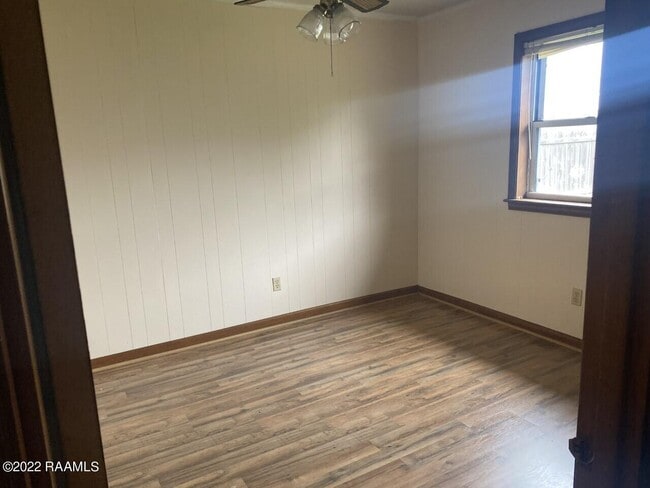 Building Photo - 109 Yvonne St