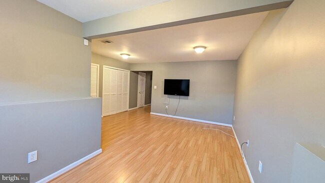 Building Photo - 424 Lilac Terrace NE