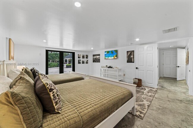 Building Photo - 14875 SW 212th St