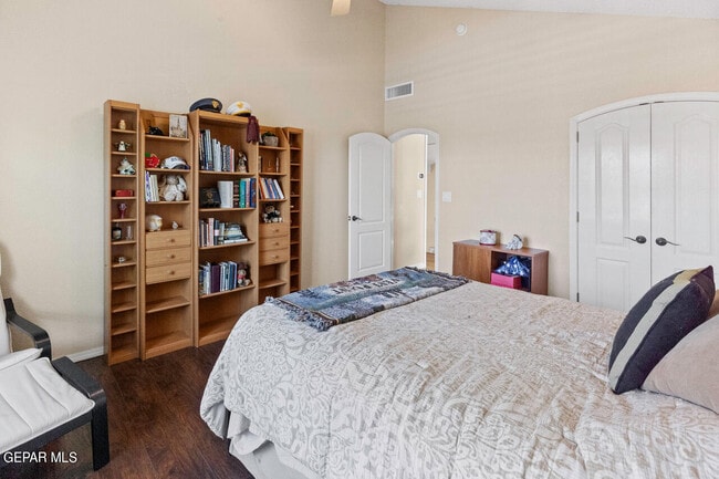 Building Photo - 3216 Tierra Palma Dr