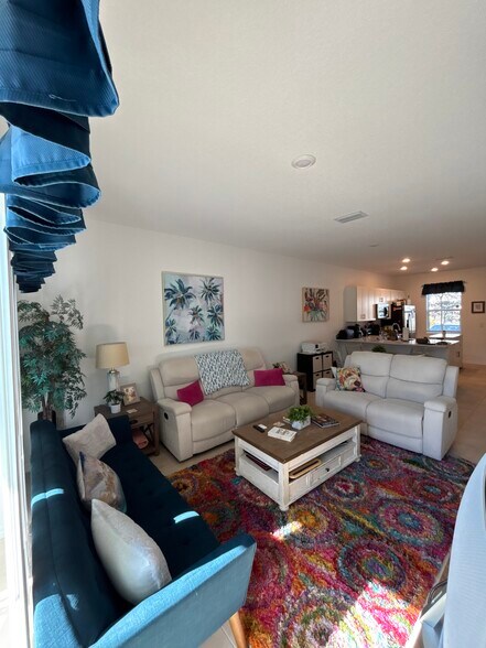 Building Photo - 8593 Daybreak St