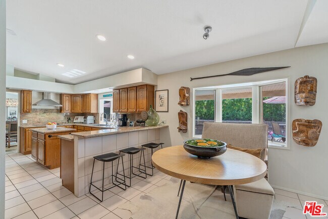Building Photo - 3599 El Gaucho Cir E
