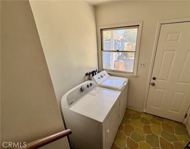 Building Photo - 448 W Grinnell Dr