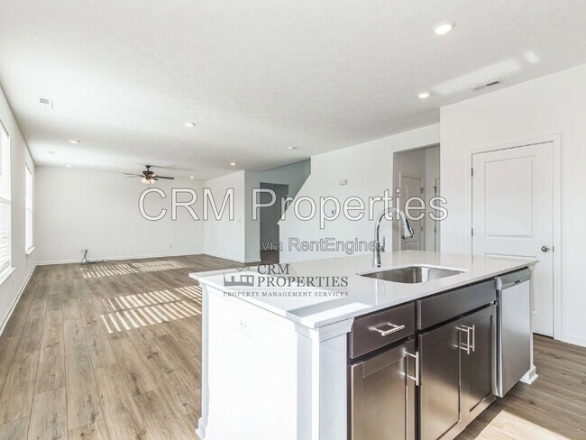 Building Photo - 3489 Briarwick Dr