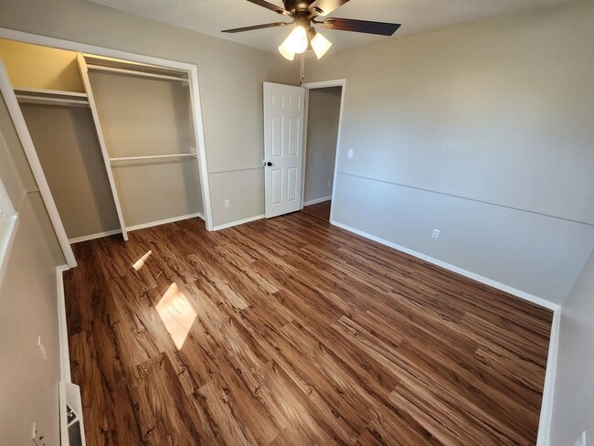 Building Photo - Spacious 3-Bedroom, 1.5-Bathroom Home AVAI...