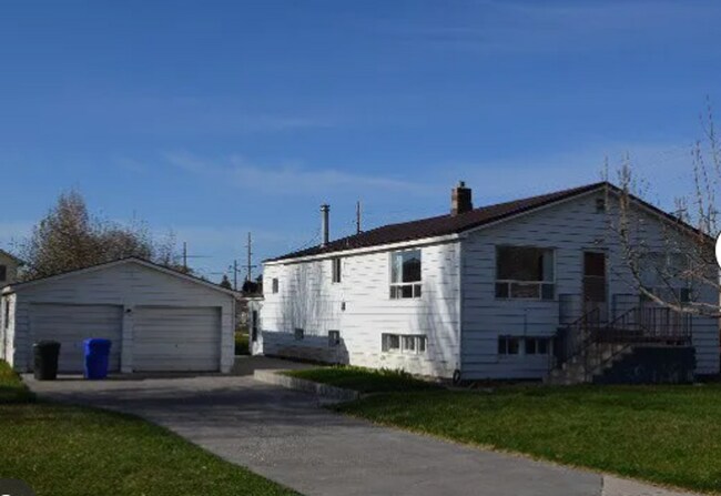 Building Photo - C471OO
