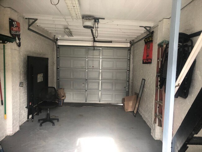 Building Photo - One Block From The Avenue! Perfect 2-Bedro...