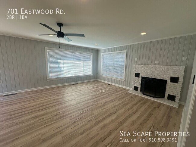 Building Photo - 701 Eastwood Rd