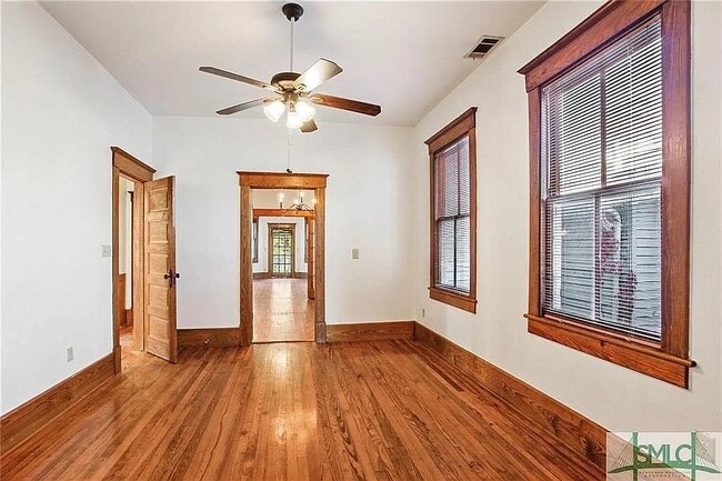Building Photo - 503 E 40th St