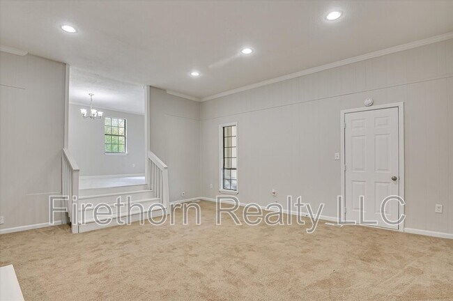 Building Photo - 2349 Henry Cir