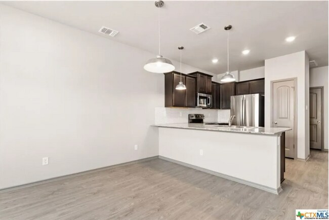 Building Photo - 3 Bedroom / 2 Bathroom Townhome – Copperas Cove - Coming Soon